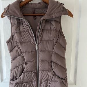 Lululemon packable vest in size 0.